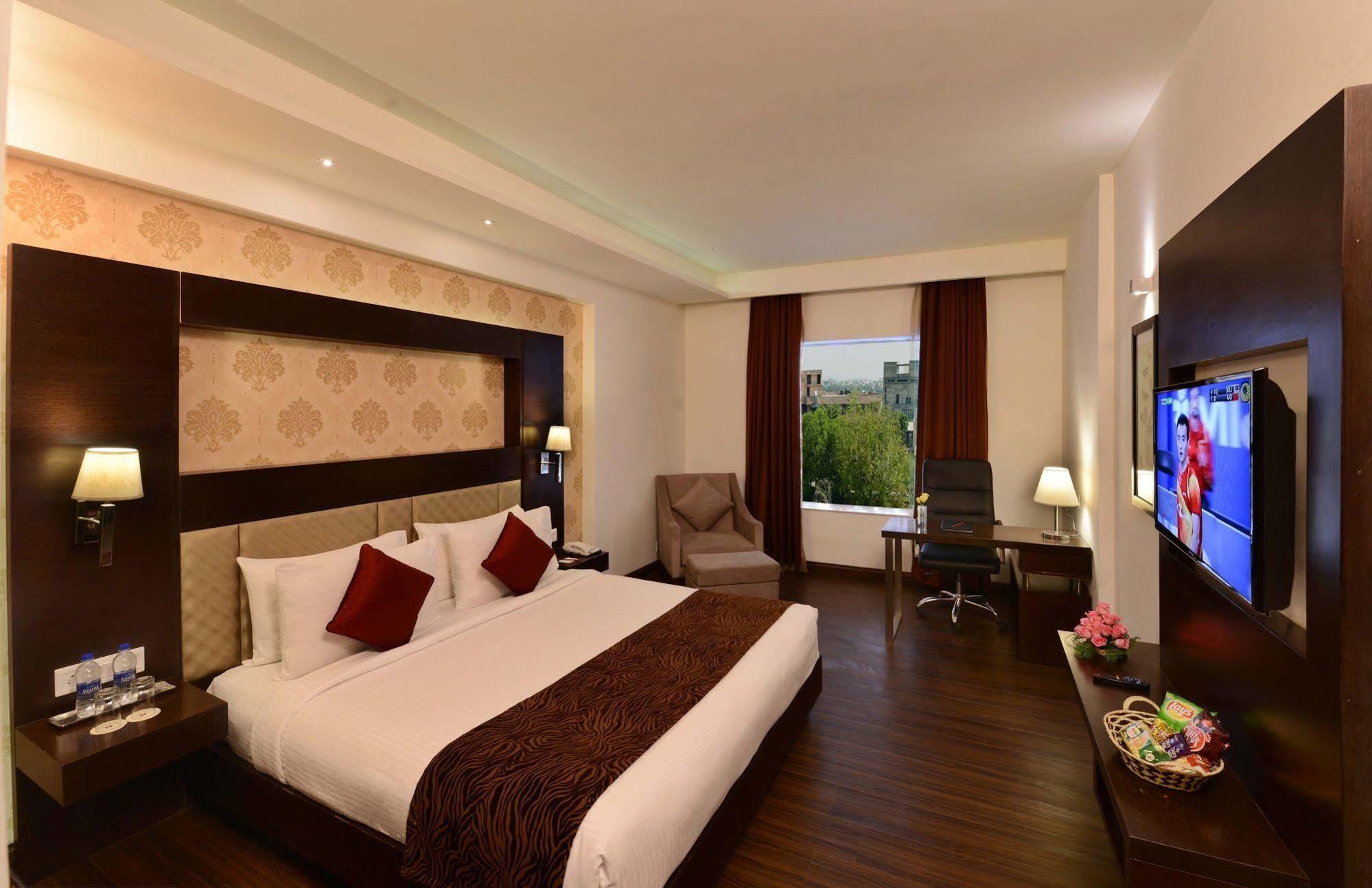 Jagrati Ananta Express Hotell Jaipur Eksteriør bilde