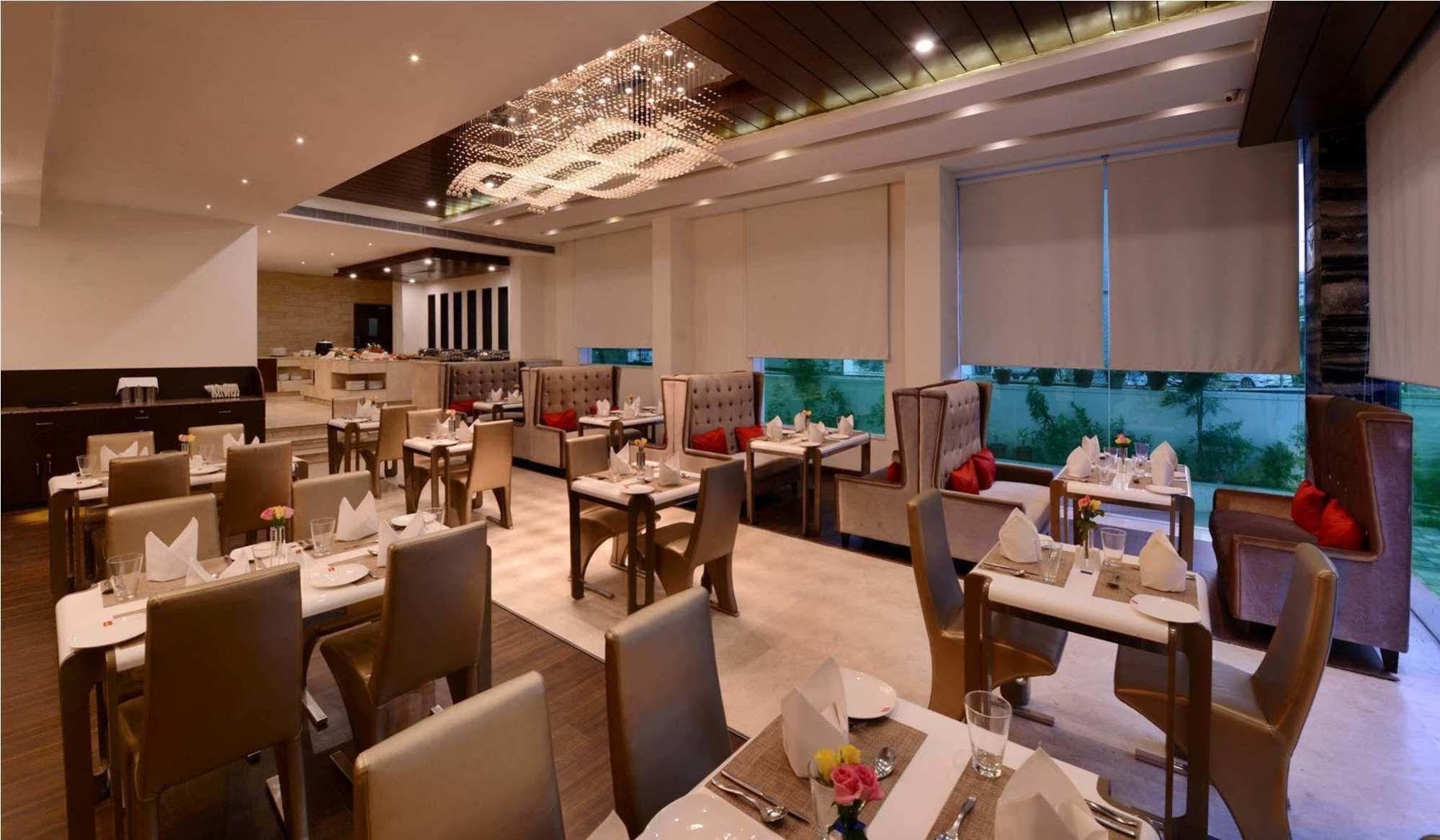 Jagrati Ananta Express Hotell Jaipur Eksteriør bilde