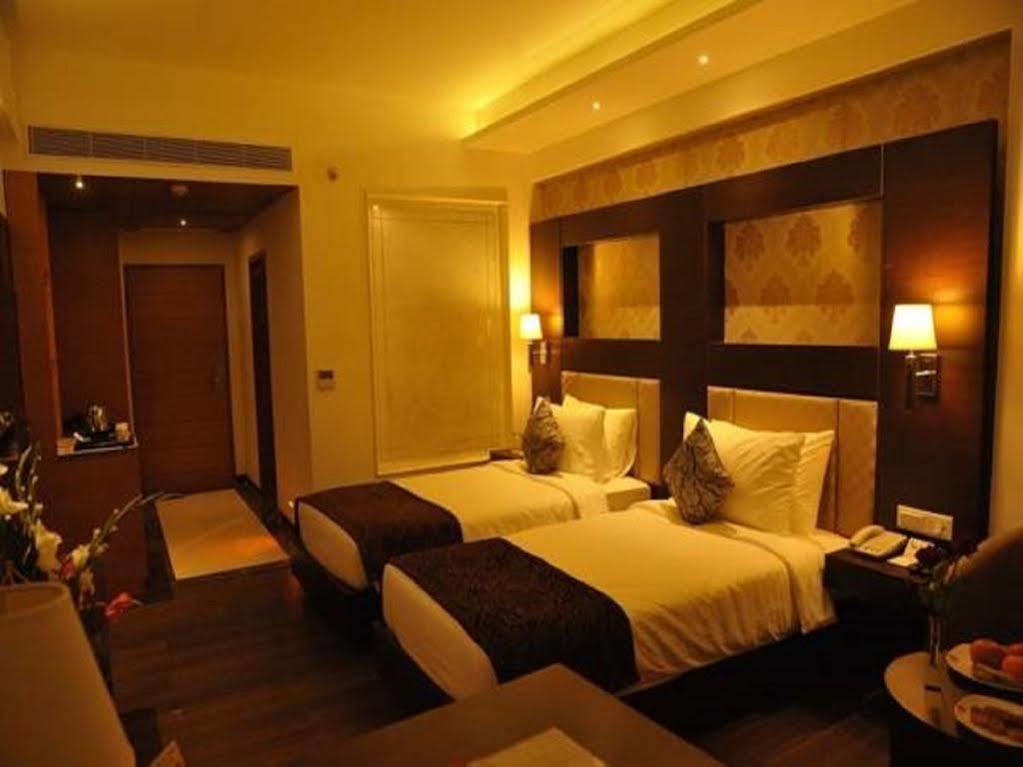 Jagrati Ananta Express Hotell Jaipur Eksteriør bilde