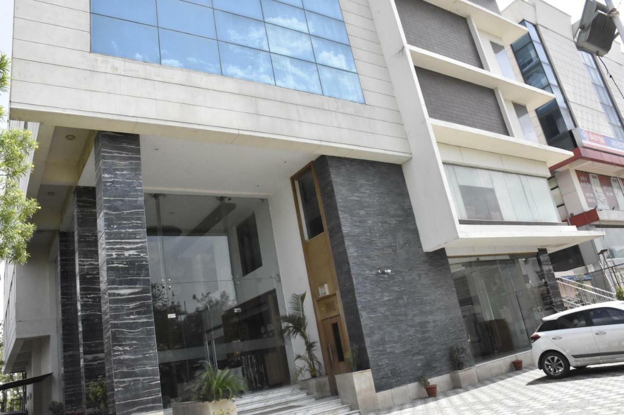 Jagrati Ananta Express Hotell Jaipur Eksteriør bilde