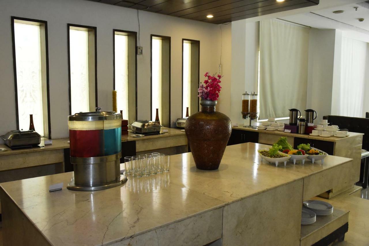 Jagrati Ananta Express Hotell Jaipur Eksteriør bilde