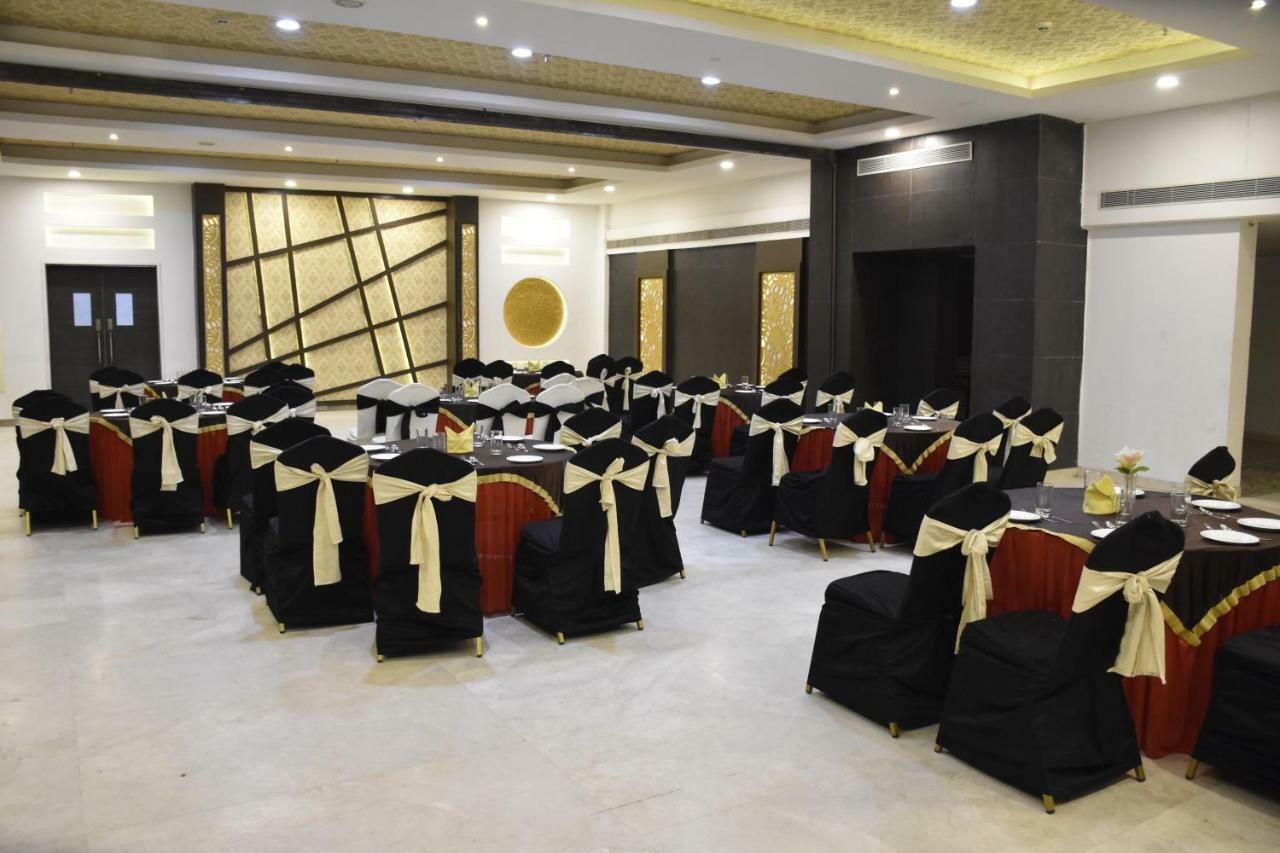 Jagrati Ananta Express Hotell Jaipur Eksteriør bilde