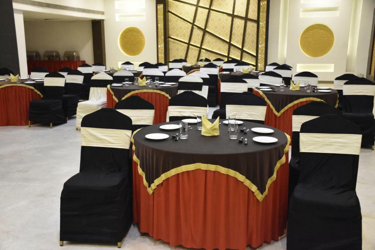 Jagrati Ananta Express Hotell Jaipur Eksteriør bilde